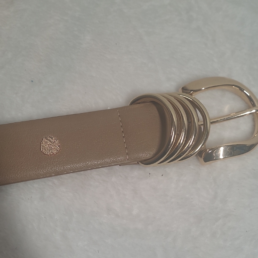 Vince Camuto Elegant Tan Belt with Gold Buckle - Picture 5 of 5